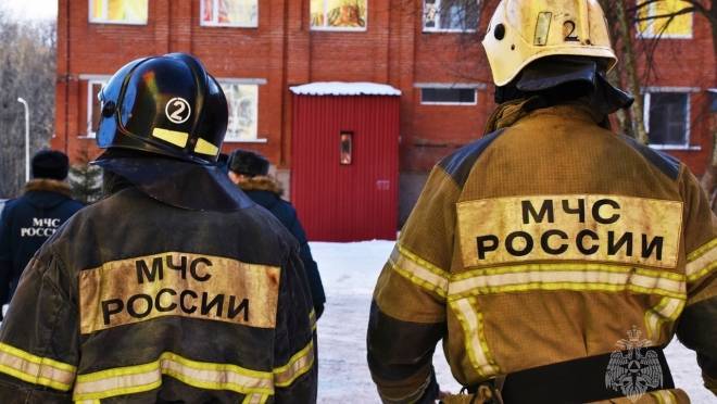 old 120406 Спасатели на территории Детской республиканской клинической больницы тушили условный пожар