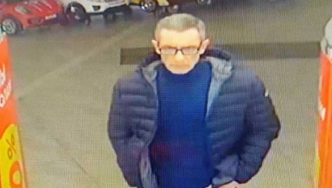 В Саранске ищут мужчину, укравшего товары в магазине 12 В Саранске ищут мужчину, укравшего товары в магазине old 120560 В Саранске ищут мужчину, укравшего товары в магазине