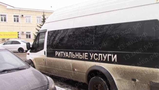 old 120596 В Саранске полицейский продавал ритуальному агентству данные об умерших жителях