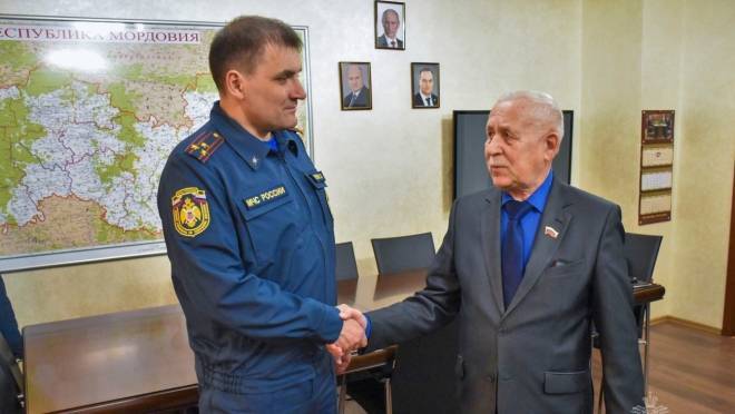 old 120938 Спасатели проверят лед на безопасность в преддверии соревнований по зимнему плаванию среди «моржей» 26 февраля