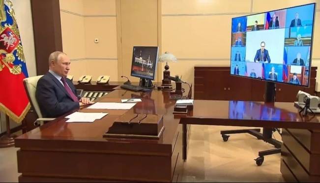 old 121136 Глава РМ рассказал Владимиру Путину о развитии проекта по производству оптоволокна в Саранске