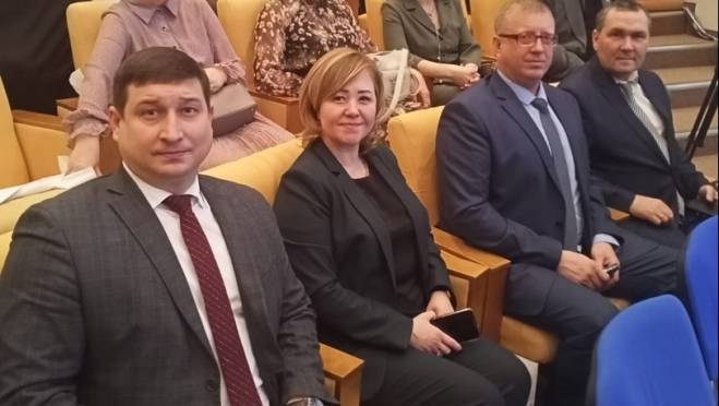 old 121227 Главу Архангельско-Голицынского сельского поселения наградили почетным знаком
