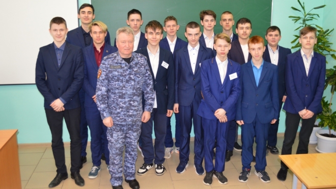 Росгвардеец провел урок мужества в школе №1 в Темникове 13 Росгвардеец провел урок мужества в школе №1 в Темникове old 121395 Росгвардеец провел урок мужества в школе №1 в Темникове