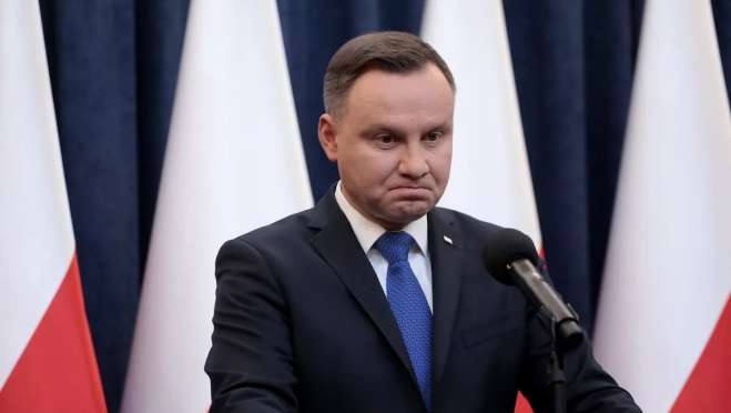 old 121413 Президент Польши назвал героями российских солдат