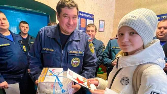 old 121427 В Темникове кадеты поздравили пожарных с Днем защитника Отечества