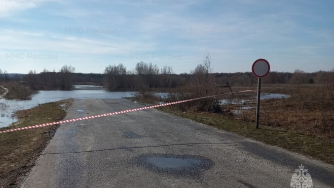 old 122479 4 участка дороги затоплено в Мордовии