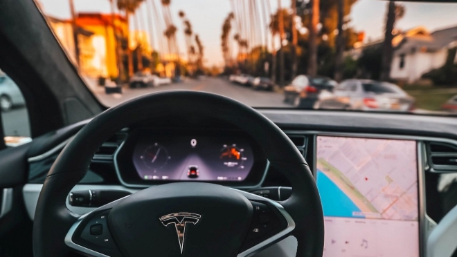 old 123024 Сотрудики Tesla публиковали личные фото и видео водителей электромобилей