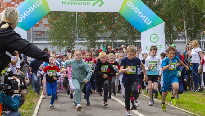 old 123410 «Зеленый Марафон - это уникальный проект Сбера, который вовлекает в регулярные занятия спортом людей разного возраста»