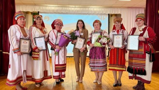 old 123973 Две Марины: В Мордовии выбрали лучших учителя и воспитателя
