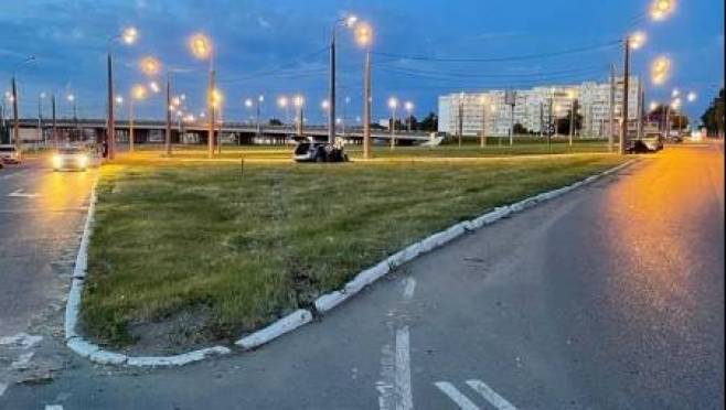 old 124654 В Саранске девушка влетела в опору ЛЭП – пострадали три человека