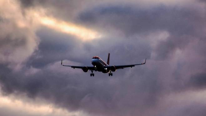 old 124875 Sukhoi Superjet не долетел до Казахстана: на месте работают экстренные службы