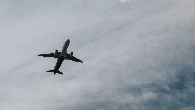 old 124878 Появились подробности экстренной посадки Sukhoi Superjet в Самаре