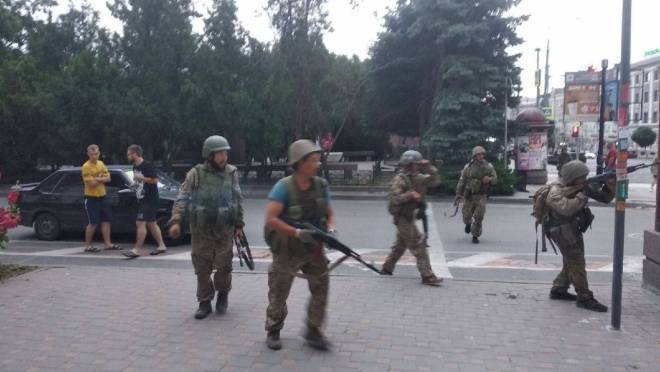 old 125166 Жителей Ростова просят не ездить в центр города