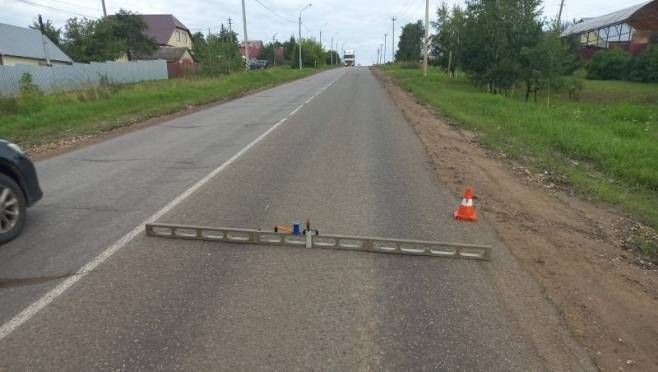 old 125812 В Лямбирском районе водитель убился, влетев в грузовик