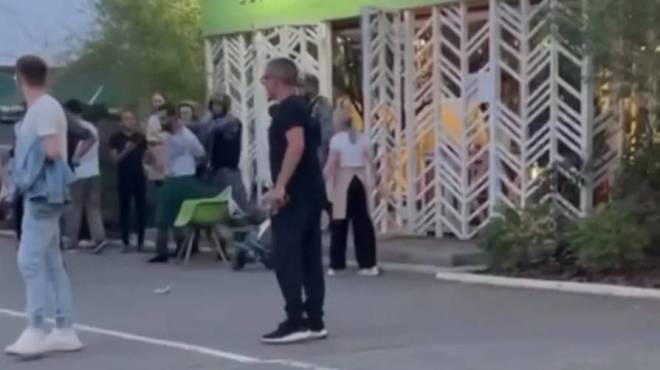 old 125996 Повар с ножом напал на посетителя ресторана