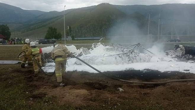 old 126466 В МЧС рассказали подробности крушения вертолета с 16 туристами на Алтае