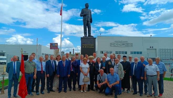 Памятники Сталину вернулись в Россию 9 Памятники Сталину вернулись в Россию old 127266 Памятники Сталину вернулись в Россию