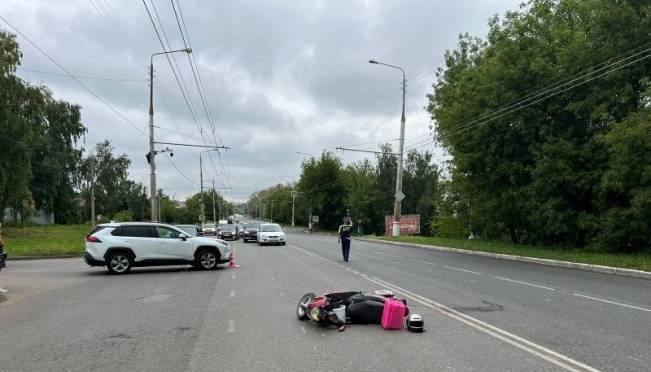 В Саранске женщина на иномарке сбила пенсионера на скутере 5 В Саранске женщина на иномарке сбила пенсионера на скутере old 127336 В Саранске женщина на иномарке сбила пенсионера на скутере