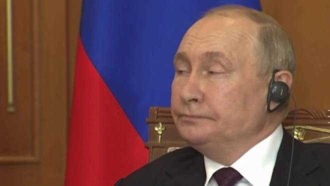 Путин изумил реакцией на ошибку переводчика, ляпнувшего, что Россия воюет с Турцией 10 Путин изумил реакцией на ошибку переводчика, ляпнувшего, что Россия воюет с Турцией old 128136 Путин изумил реакцией на ошибку переводчика, ляпнувшего, что Россия воюет с Турцией