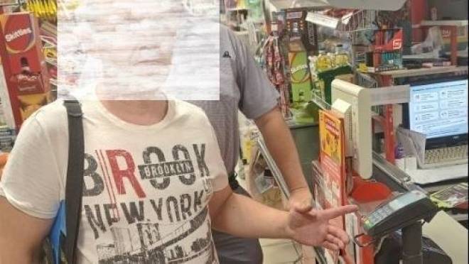 44-летний житель Мордовии ответит по закону за оплату покупок чужой картой 11 44-летний житель Мордовии ответит по закону за оплату покупок чужой картой old 128361 44-летний житель Мордовии ответит по закону за оплату покупок чужой картой