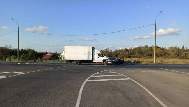 old 128588 В Мордовии грузовик столкнулся с иномаркой