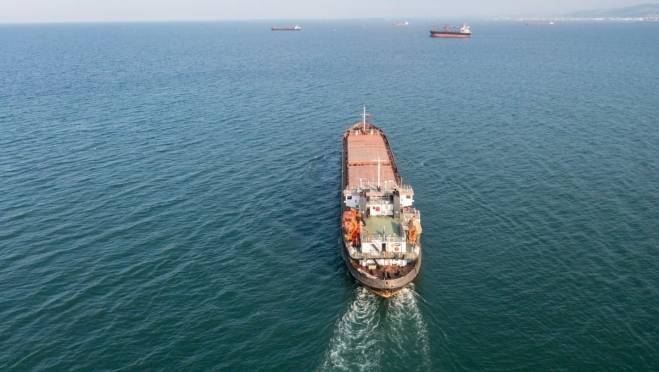 old 128734 Украина решила прорвать зерновую блокаду: из порта Одессы вышло первое судно с зерном