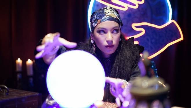 old 129266 В России запретят предсказывать будущее