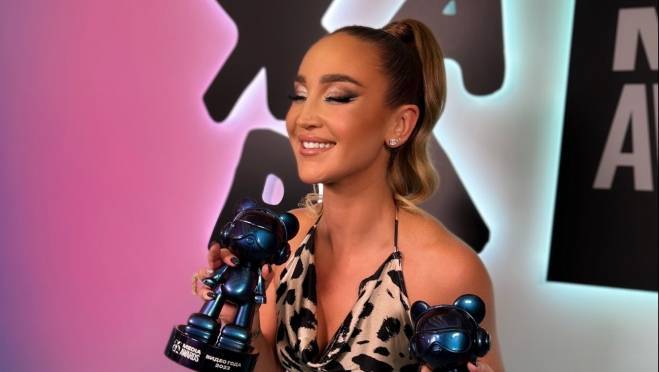 old 129353 «Жара Media Awards»-2023: Ольга Бузова и Люся Чеботина стали победительницами музыкальной премии