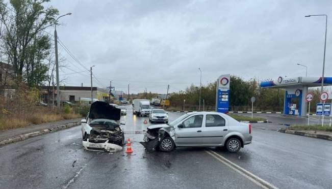 old 129484 В Саранске столкнулись два автомобиля – пострадала женщина