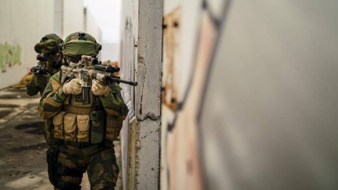 old 129663 Аккуратный штурм подмосковной квартиры попал на видео