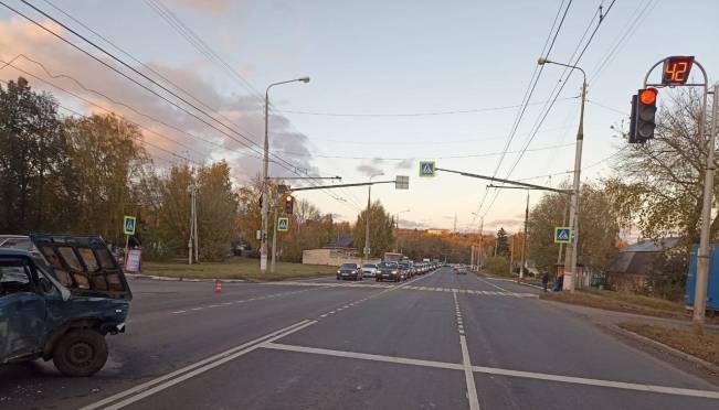old 129696 В Ковылкинском районе водитель иномарки пошел на запрещающий обгон и отправил водителя другого авто в больницу