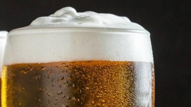 old 129761 Загадочное происшествие в Петербурге: мужчина выпил бутылку пива и впал в кому