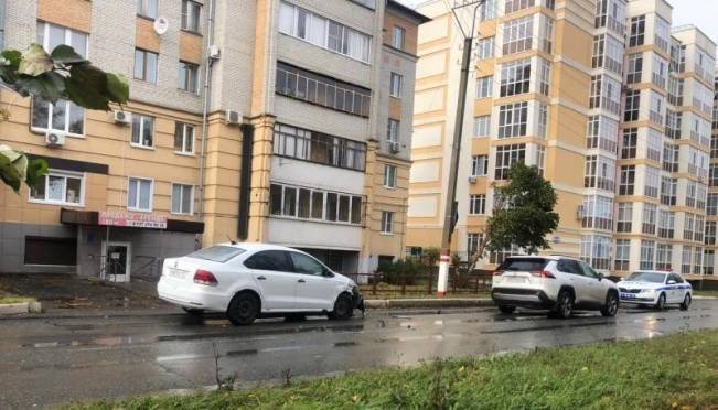 old 129763 В Саранске таксист-нелегал устроил ДТП — пострадала девушка