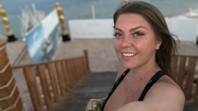 old 129950 Певица Оксана Почепа рассказала о домогательствах Губина: «Подошел сзади и поднял юбку»