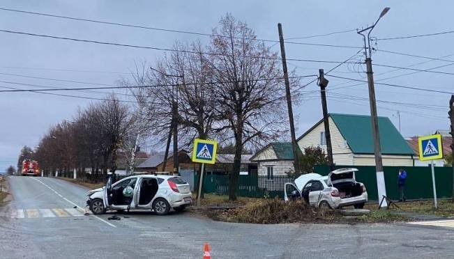 old 130008 В Рузаевке столкнулись два автомобиля – пострадала пассажирка