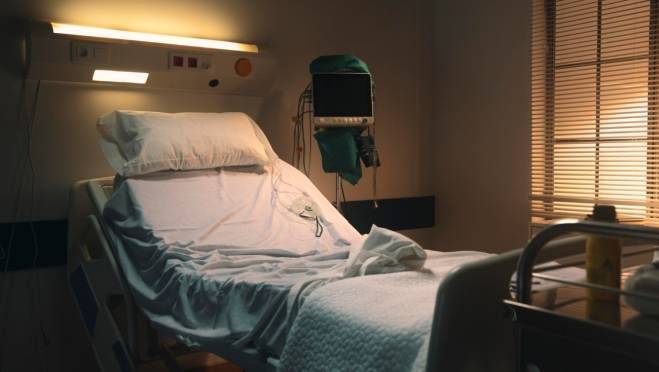 old 130026 В Москве бабушка обнаружила 17-летнюю внучку в туалете с остановившимся сердцем