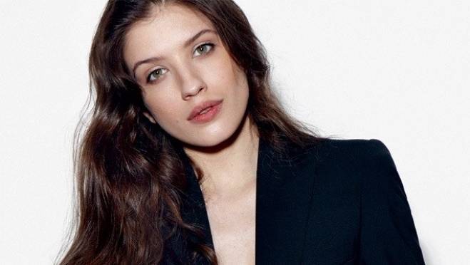 old 130186 Анна Чиповская преобразилась для новой роли: Андрей Булатов снял комедию «Хоккейные папы»