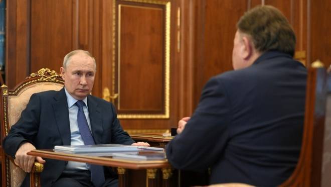 old 130454 Владимиру Путину рассказали, как дальше будет развиваться Россия