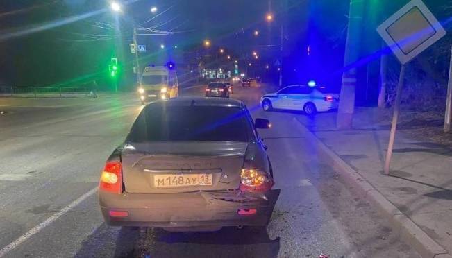 old 130459 В Саранске водитель иномарки устроил ДТП на светофоре и сбежал