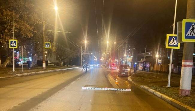 old 130479 В Саранске водитель иномарки сбил женщину на «зебре»