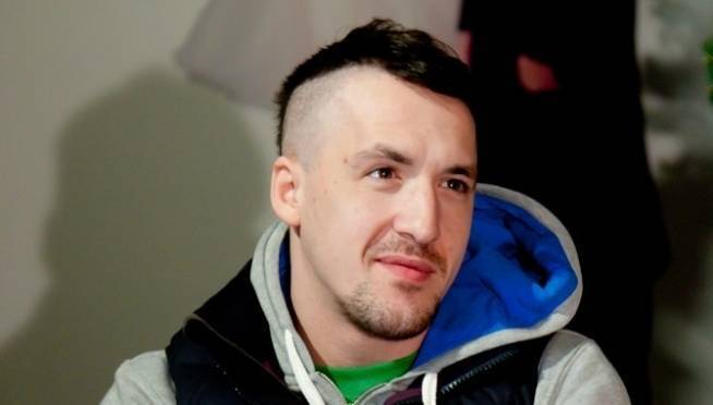 old 130530 Сбежавший предатель-актер Смольянинов оставил мать с непосильными кредитами