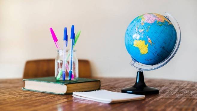 old 130554 В Ленинградской области учительницу географии подозревают в съемках детского порно