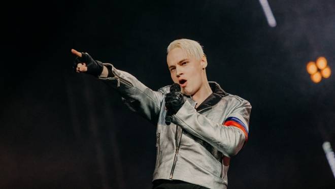 old 130597 SHAMAN впечатлил на Русском экономическом форуме в Челябинске: зрители в восторге