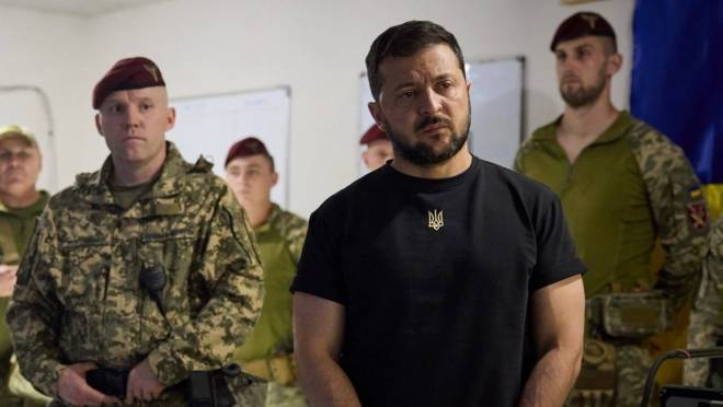 old 130617 На Украине рассказали о зреющем конфликте Зеленского с Залужным и попытках дозвониться до Трампа