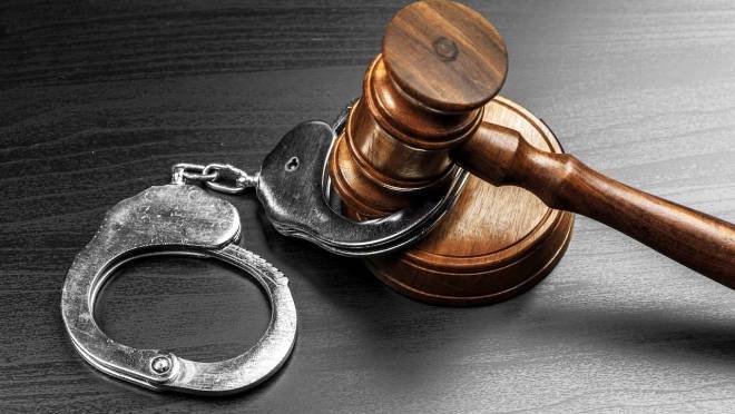 old 130675 Тюменец выплатит штраф в 250 тысяч рублей за интимную связь с несовершеннолетней