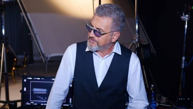 old 130715 «На сиреневой луне»: Леонид Агутин опровергает слухи о ночном клубе в Москве