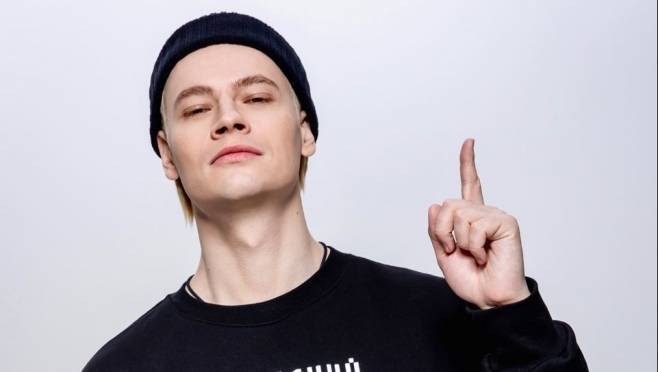 old 130808 Певец Шарлот сомневается в творческих способностях SHAMAN: артист вызывает Дронова на дуэль