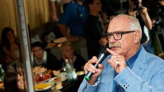 old 130811 Никита Михалков возмущен увольнением актрисы Железняк из-за позиции по СВО