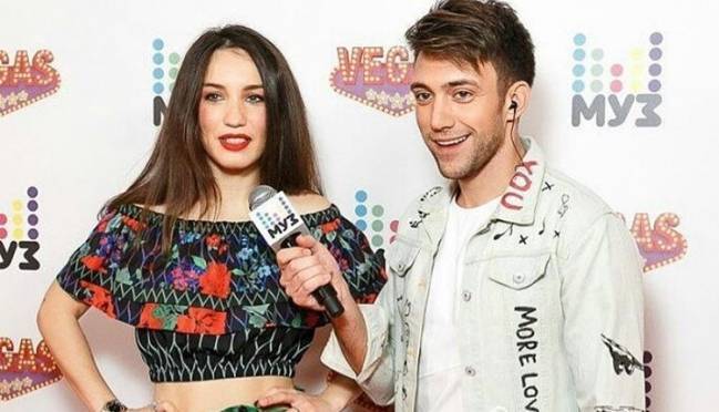 old 131019 Виктория Дайнеко раскритиковала Бузову и Валю Карнавал в интервью