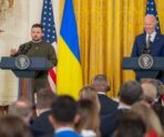 131894 В США против Украины выдвинули обвинение в краже американских миллиардов